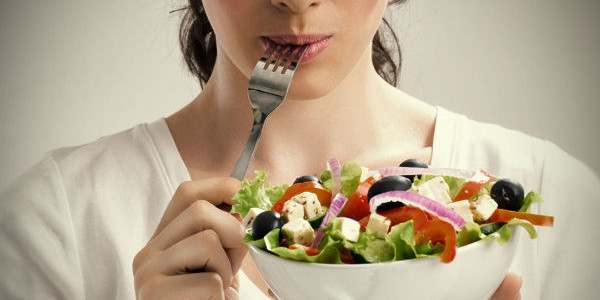 healthy-eating-salad-woman